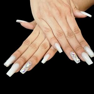 White Press-On Nails with Elegant Design